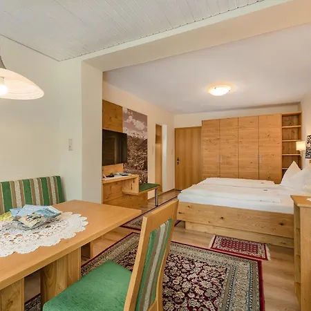 Maria Guest house
